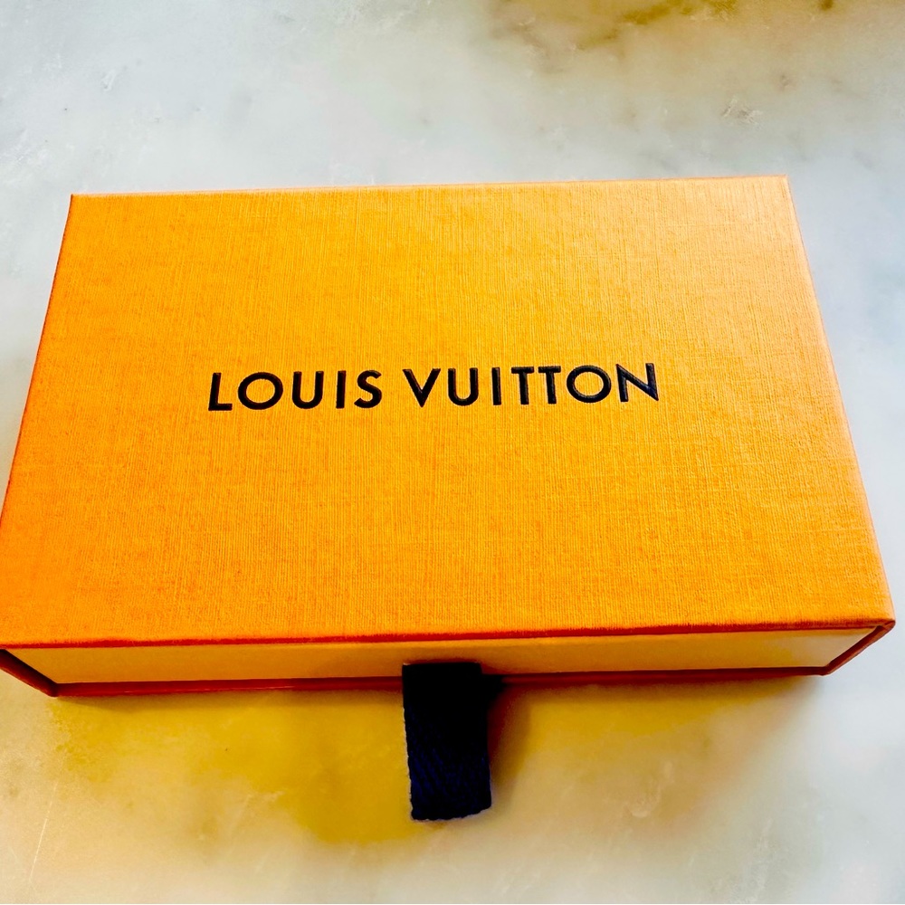 Louis Vuitton box